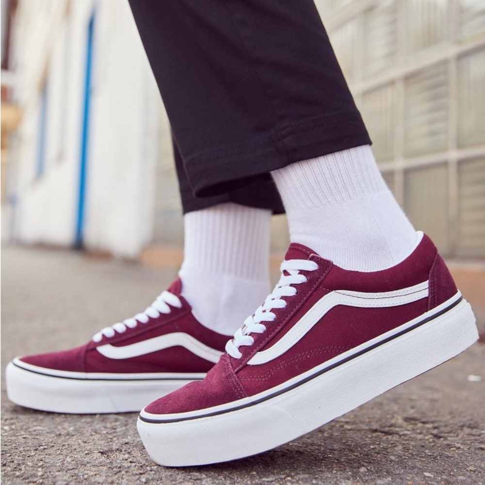 Old Skool Platform Vans.